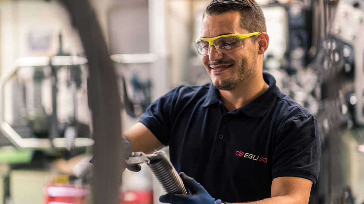 Eglifedern_photo_worker_16-9